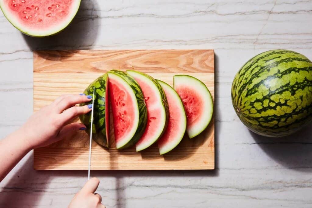 how to cut a watermelon into cubes