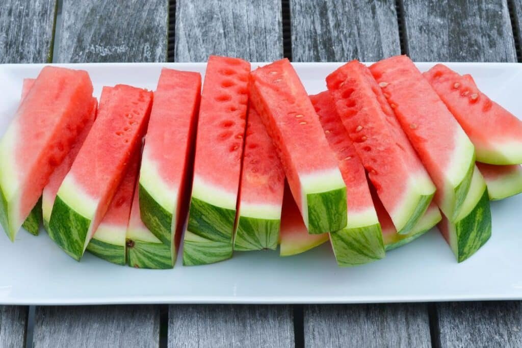 how to cut a watermelon into triangles