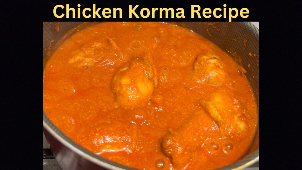 Making Chicken kormas at pot