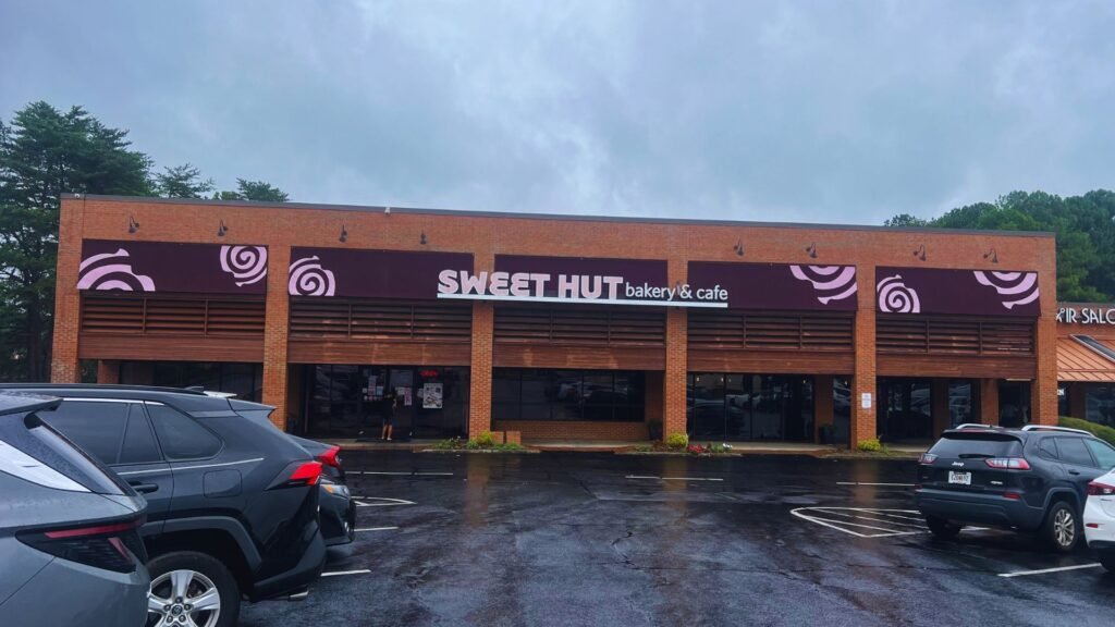 Sweet Hut Bakery and Cafe front view